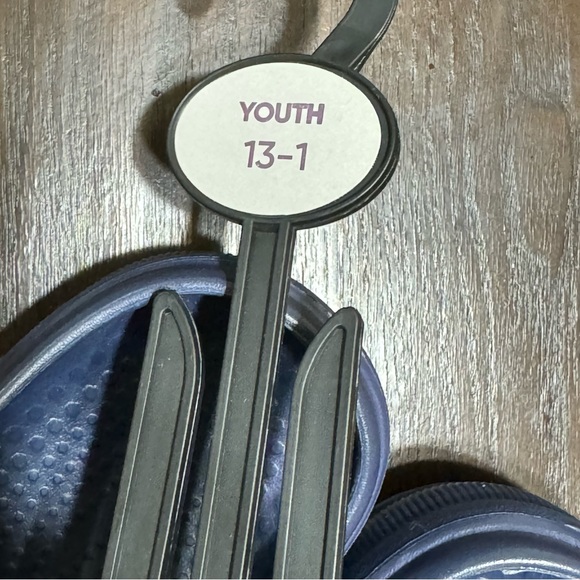 ❤️4 for $20❤️ Youth New England Patriots FOCO Sunnyً Day Clogs Medium 31-1 - Picture 8 of 9